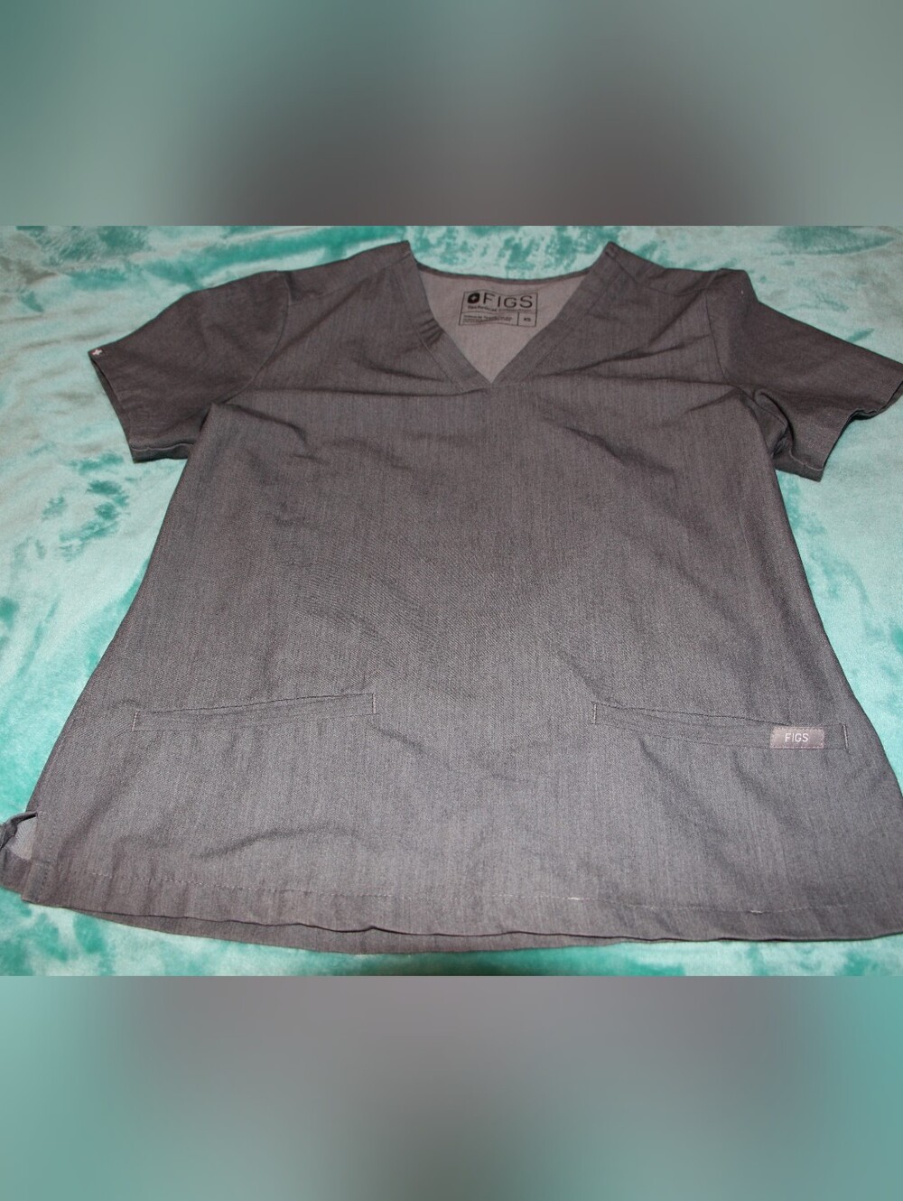 Women's Grey Figs Scrub Top Size XS